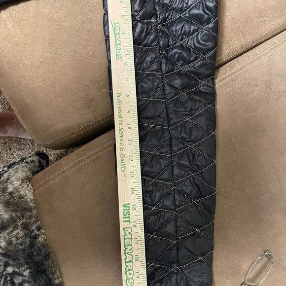 The North Face Women's Black Quilted Puffer Jacket - Picture 8 of 9